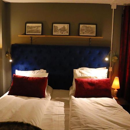 Goete'S B&B Tumba Exteriör bild