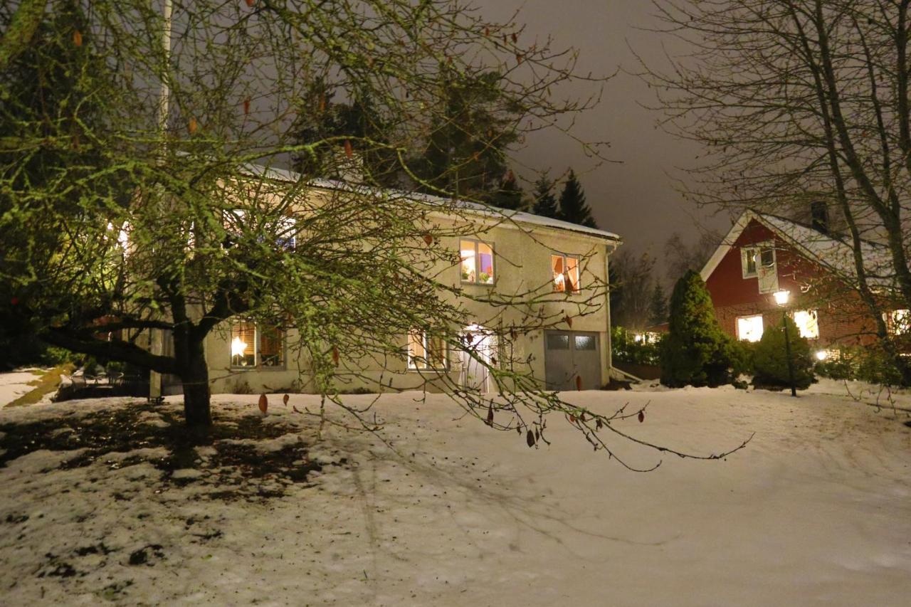 Goete'S B&B Tumba Exteriör bild