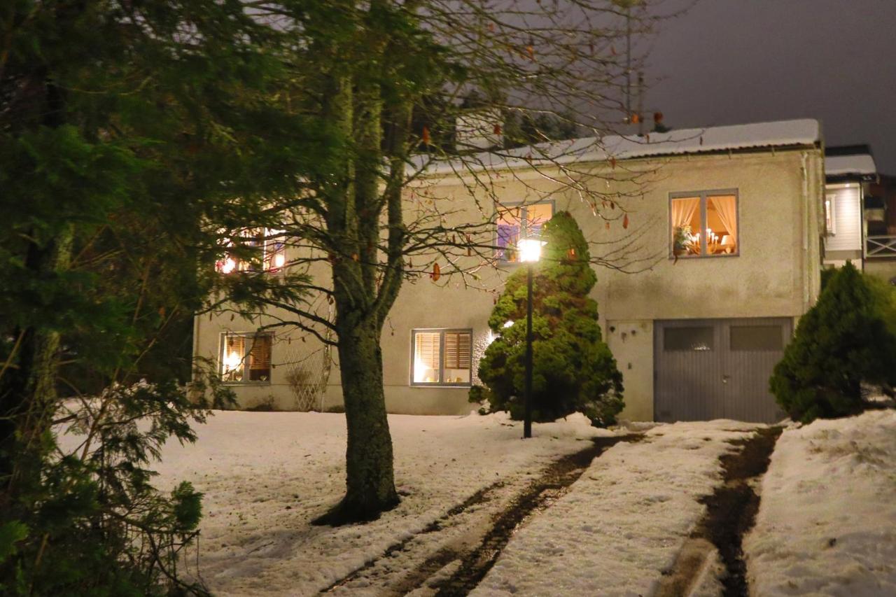 Goete'S B&B Tumba Exteriör bild